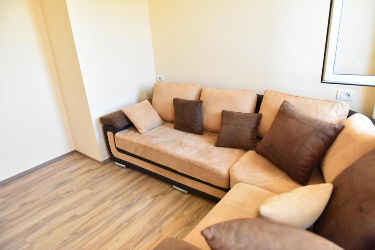 Hotel Kriti Max , Shengjin Shëngjin מראה חיצוני תמונה