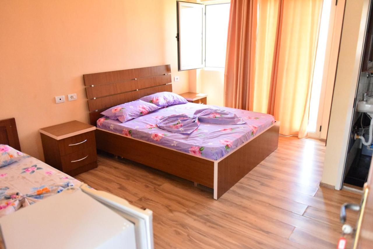 Hotel Kriti Max , Shengjin Shëngjin מראה חיצוני תמונה