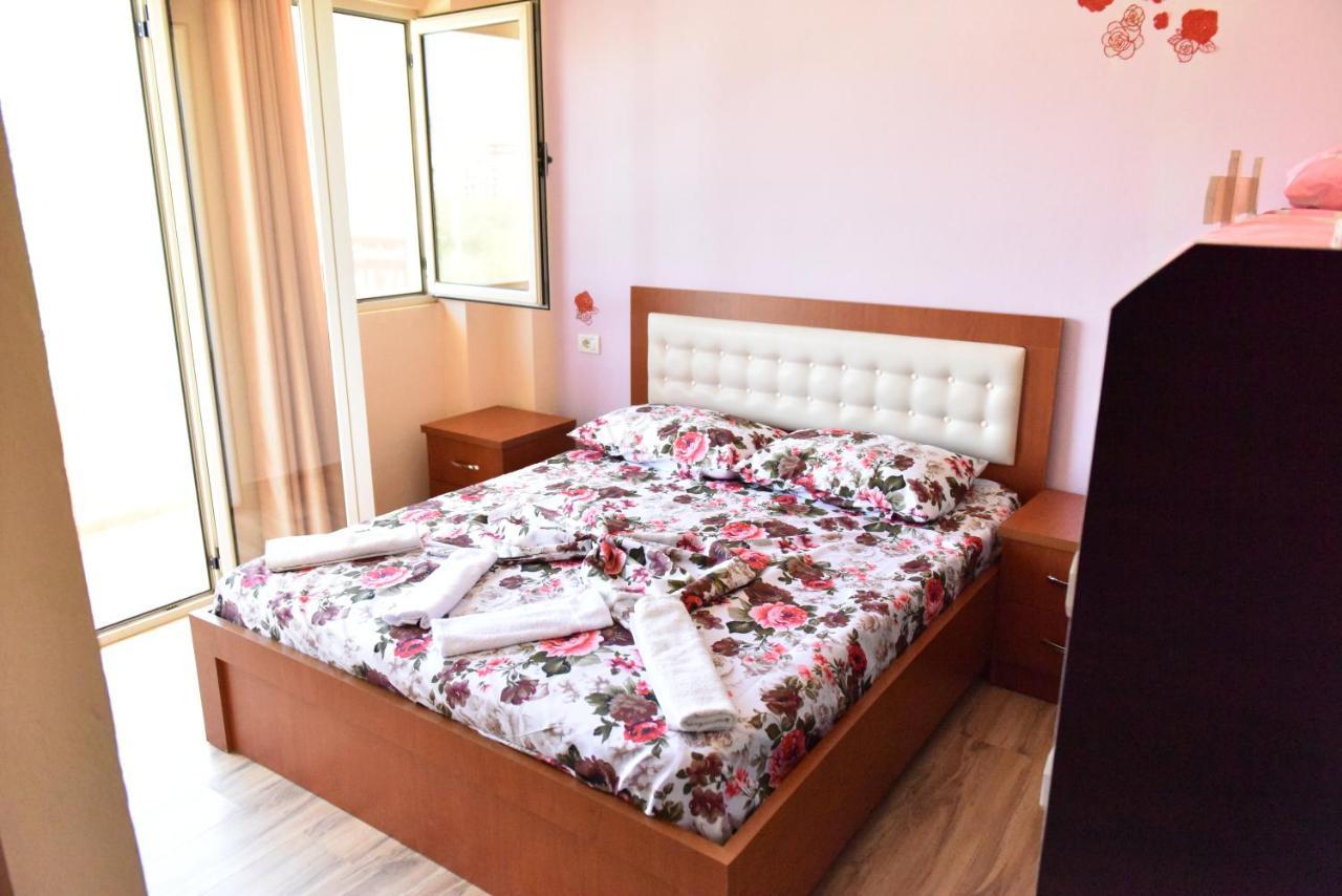Hotel Kriti Max , Shengjin Shëngjin מראה חיצוני תמונה