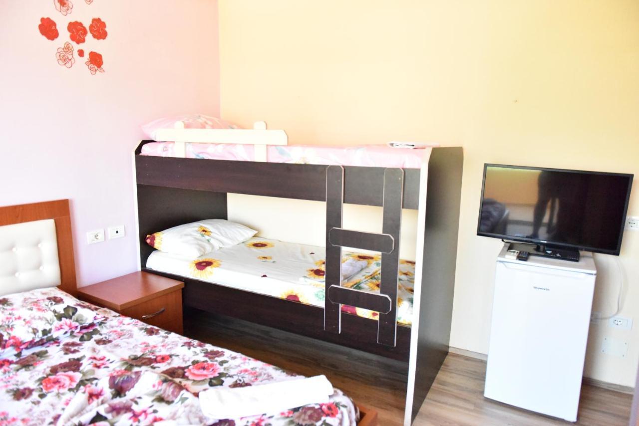 Hotel Kriti Max , Shengjin Shëngjin מראה חיצוני תמונה