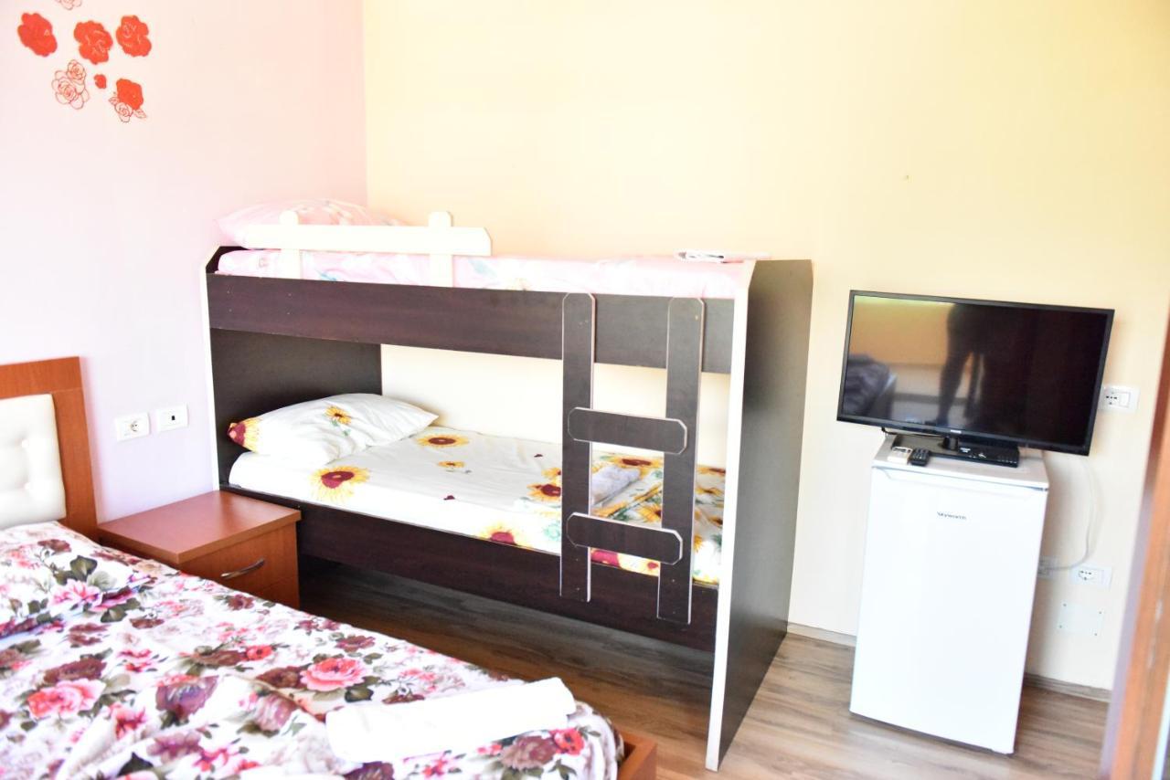 Hotel Kriti Max , Shengjin Shëngjin מראה חיצוני תמונה