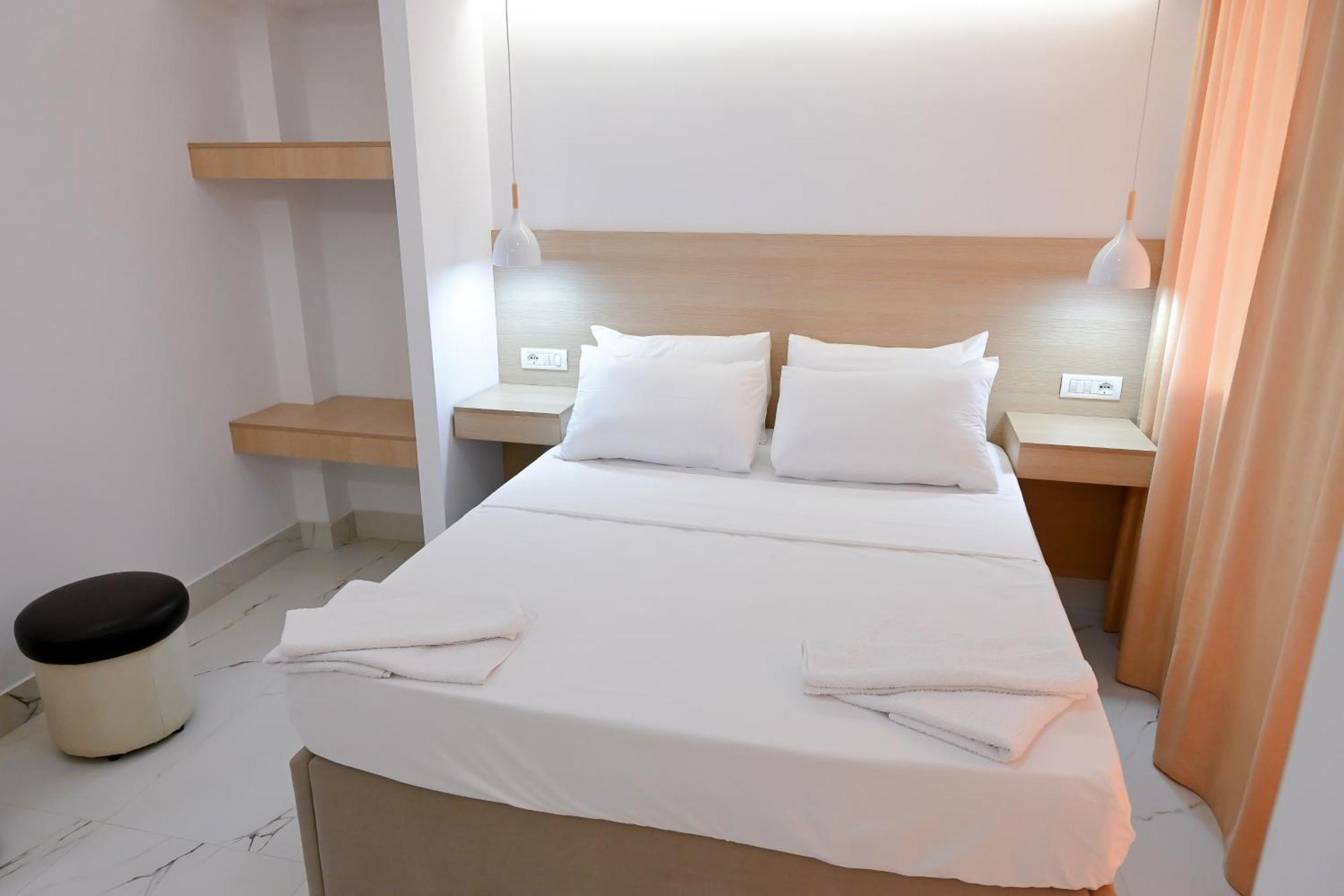 Hotel Kriti Max , Shengjin Shëngjin מראה חיצוני תמונה