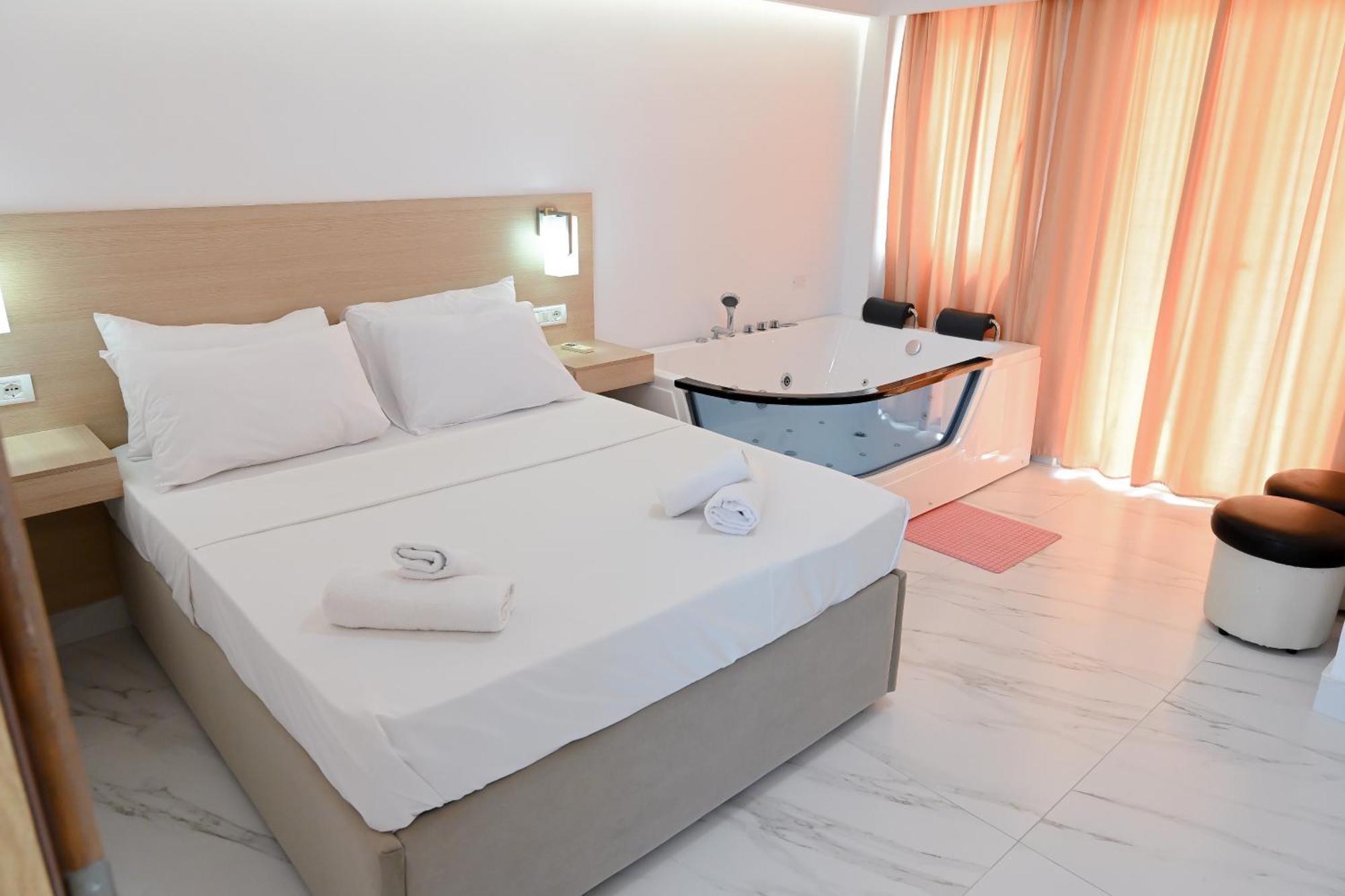 Hotel Kriti Max , Shengjin Shëngjin מראה חיצוני תמונה