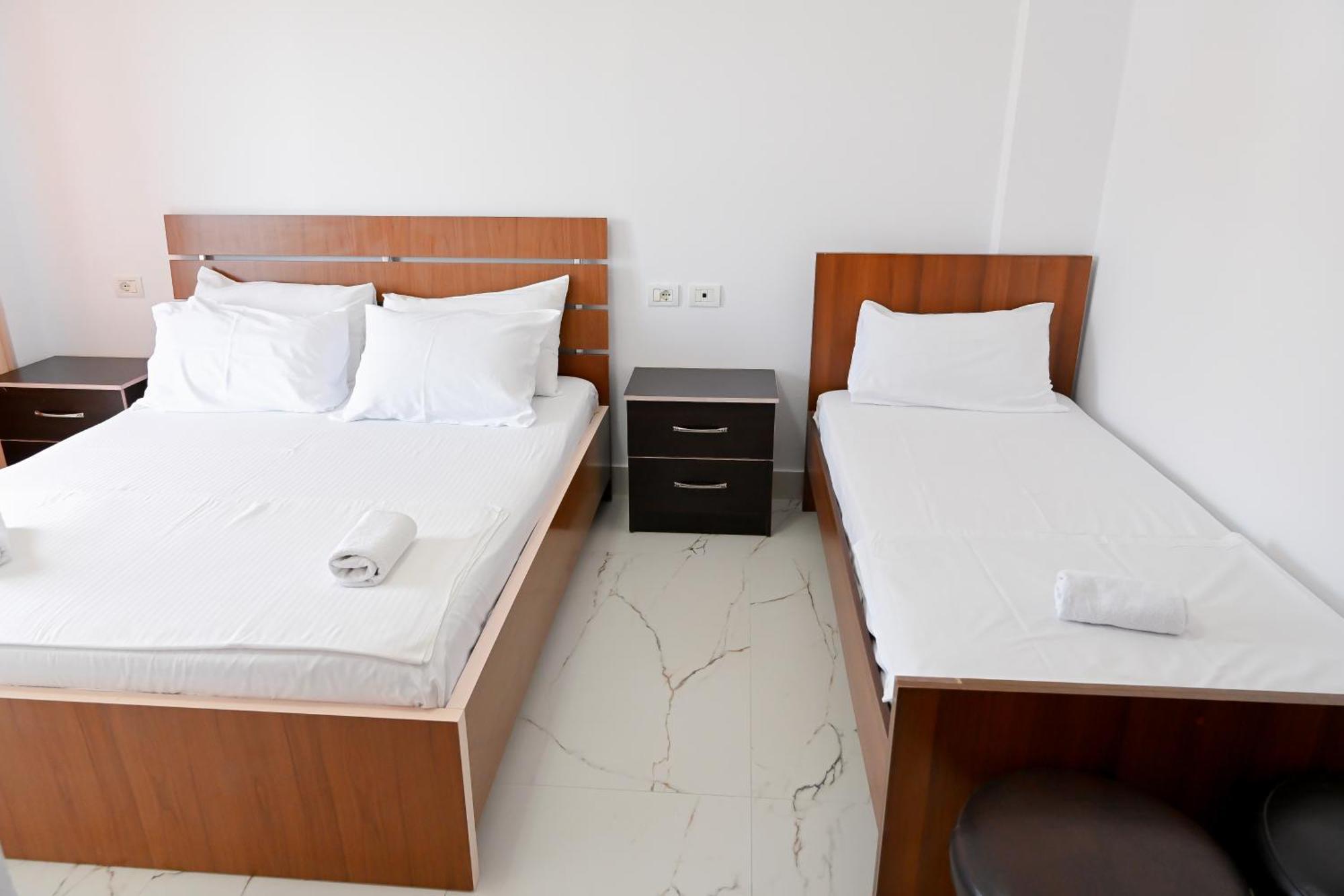 Hotel Kriti Max , Shengjin Shëngjin מראה חיצוני תמונה