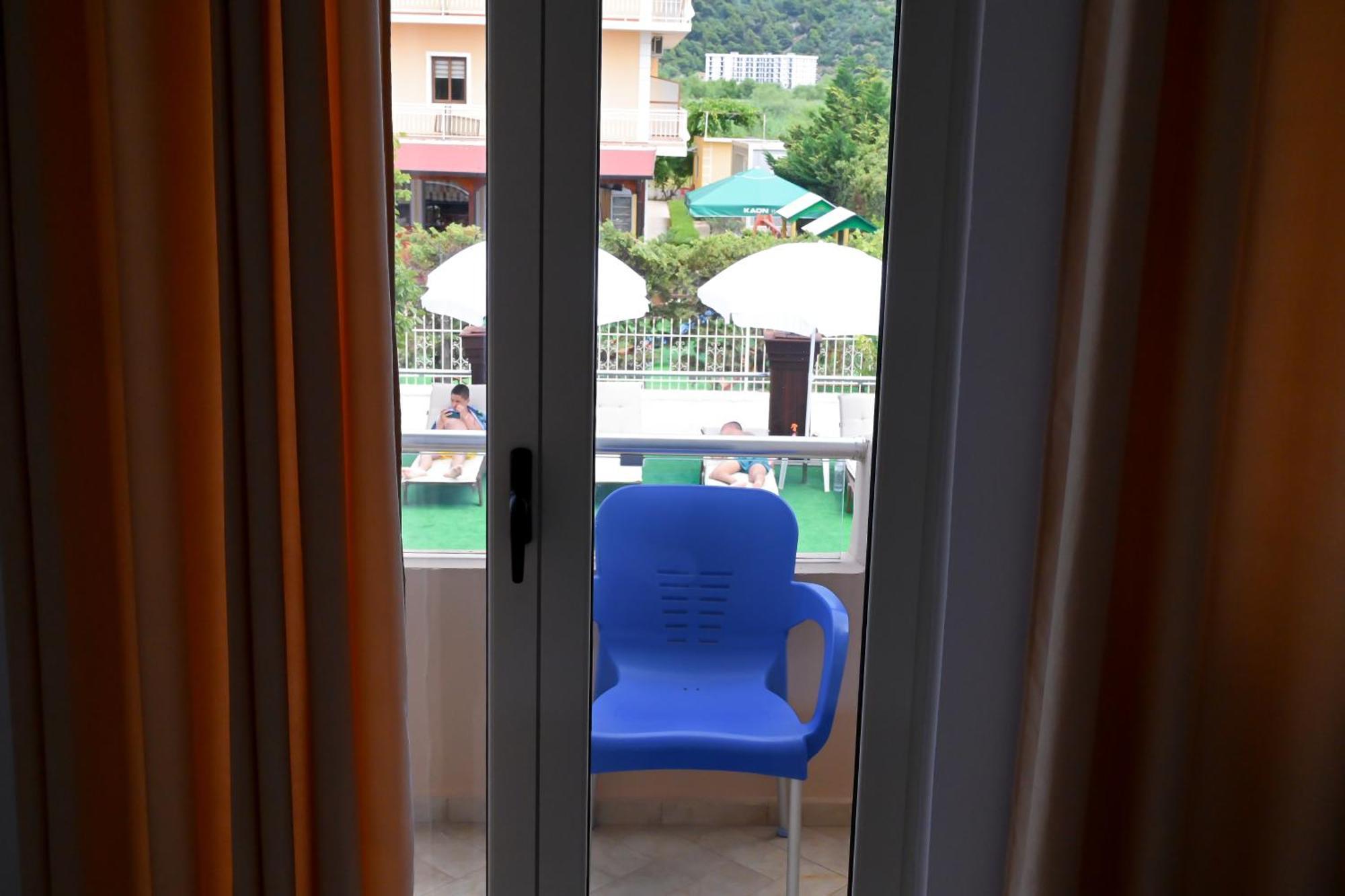 Hotel Kriti Max , Shengjin Shëngjin מראה חיצוני תמונה