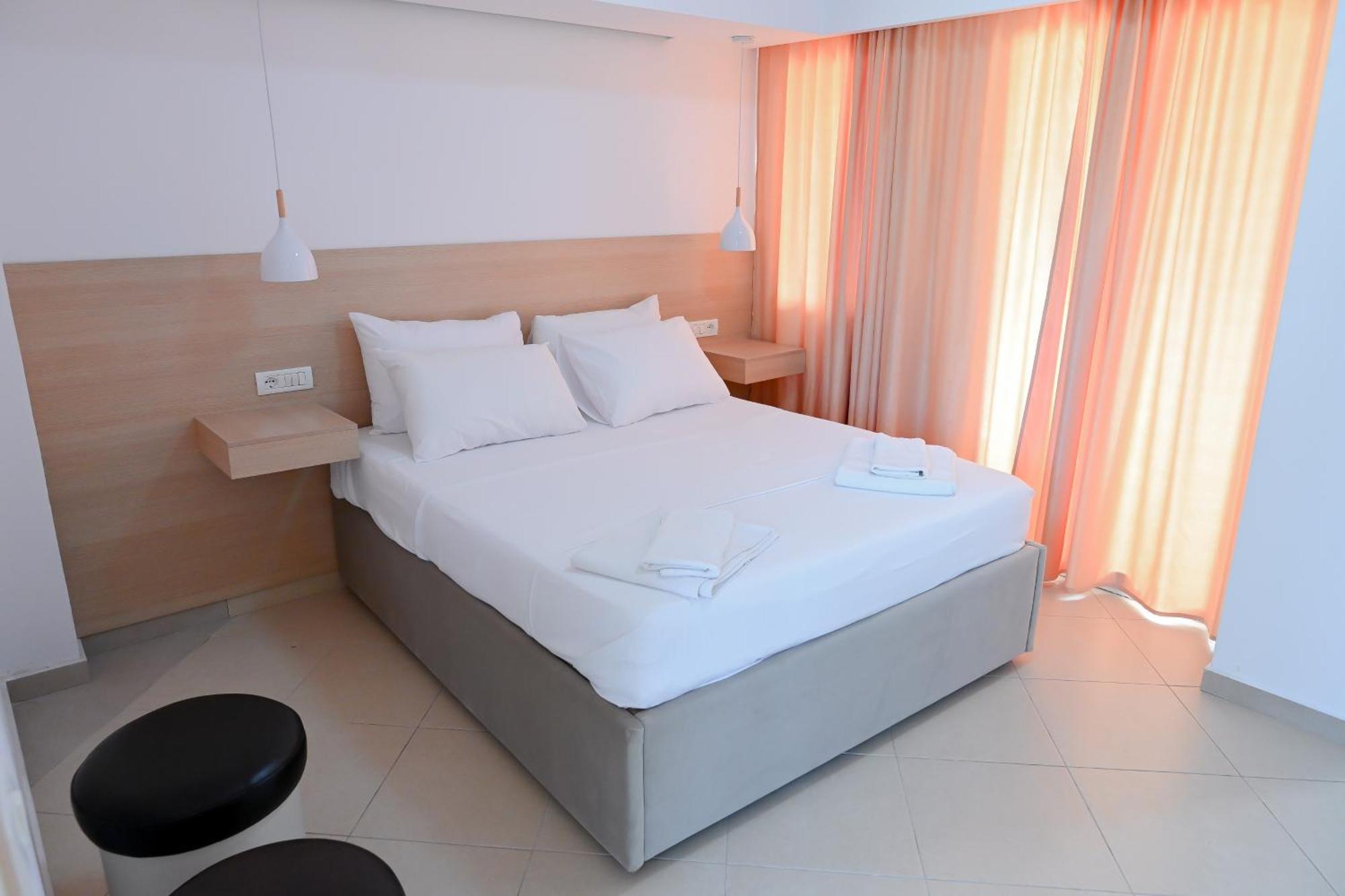 Hotel Kriti Max , Shengjin Shëngjin מראה חיצוני תמונה