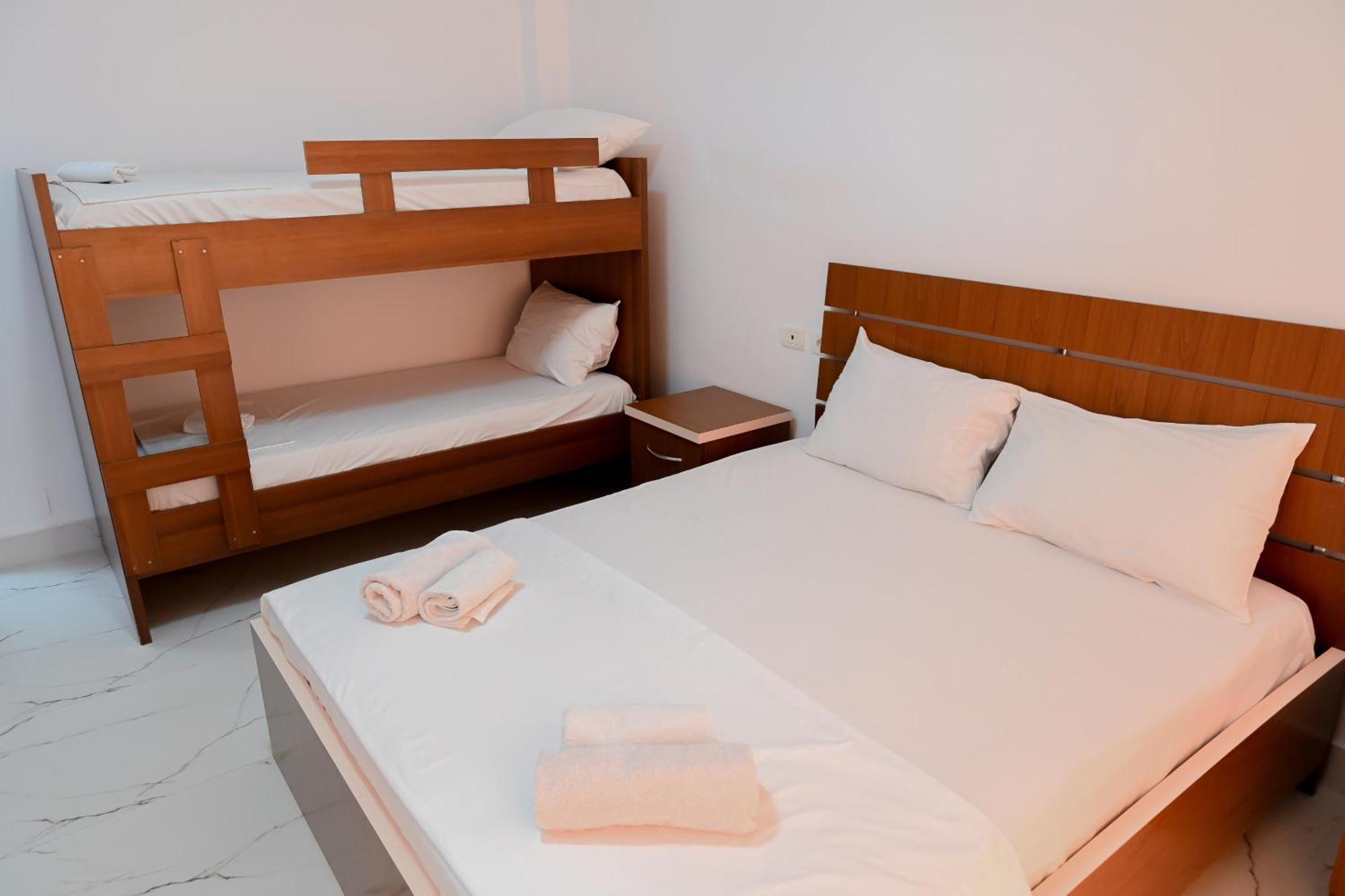 Hotel Kriti Max , Shengjin Shëngjin מראה חיצוני תמונה